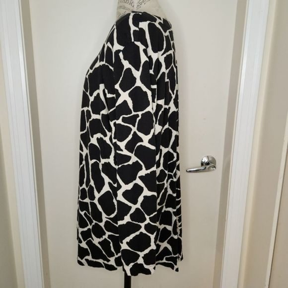 Toni?T giraffe print tunic top - Picture 2 of 9
